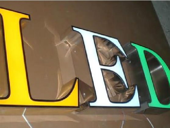 德江介绍LED招牌的基础知识。