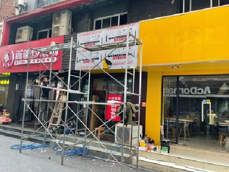 德江制作广告招牌如何避免它发黄？